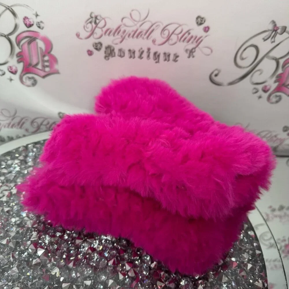 Tom & Eva Mittens gloves fur furry fuzzy bright pink with attachable tie string
